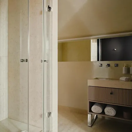 Hotel Blow Up Hall Hotel 5*