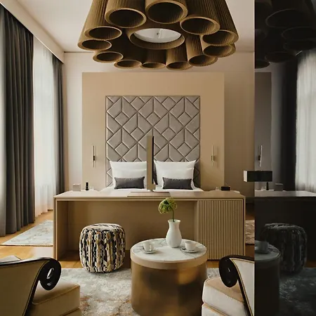 Blow Up Hall Hotell