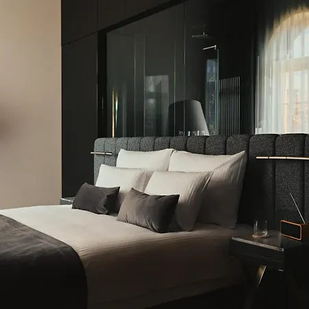 Hotel Blow Up Hall Otel