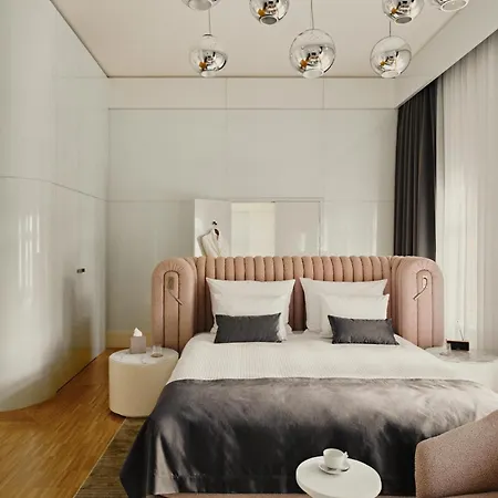 Hotel Blow Up Hall 5* Poznan