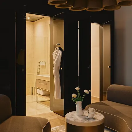 Hotel Blow Up Hall Otel